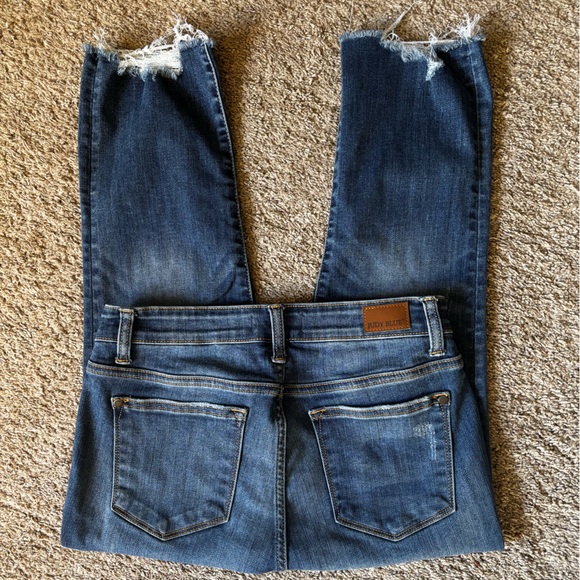 Judy Blue Dark Wash Cropped Jeans - Picture 3 of 6